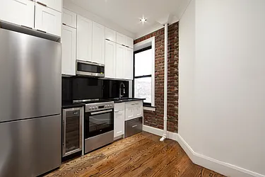 Rented by R New York