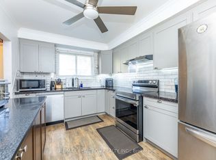 925 Bayly St #7, Pickering, ON L1W1L4