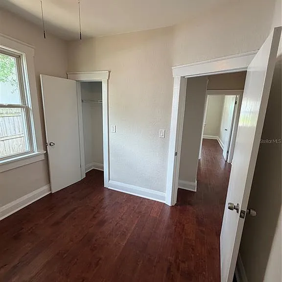 919 W Plymouth St — Photo 16