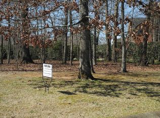 202 Albemarle Dr, Tullahoma, TN 37388