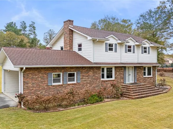 106 Mount Vernon Dr, Calhoun, GA 30701