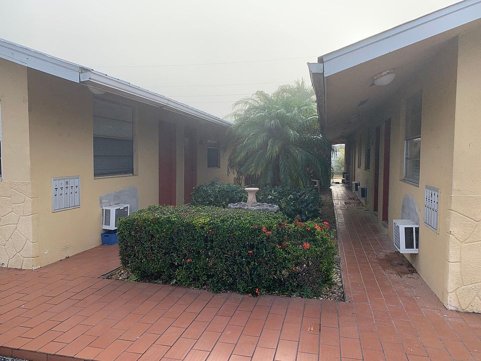 1st image of 418 Plaza Ave APT 104