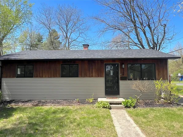 1104 Lexington Pkwy, Ypsilanti, MI 48198