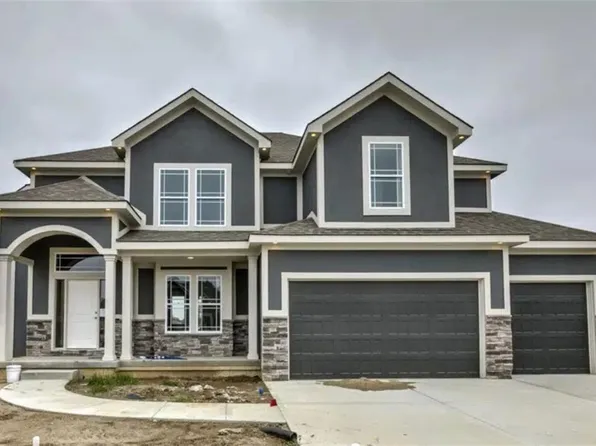 209 SW Nelson Dr, Blue Springs, MO 64014