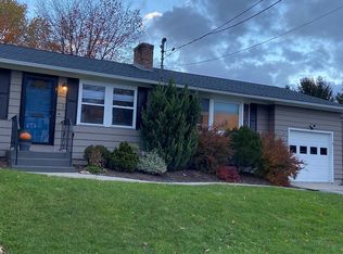 25 Lillian St, East Greenwich, RI 02818