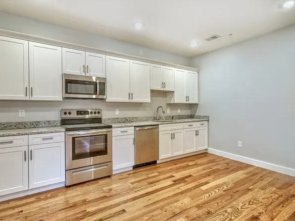 3 Neilon Park APT 3, Malden, MA 02148