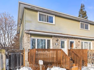 118 Capreol Ct, Oshawa, ON L1J 6E6