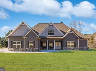 1401 Redwine Rd, Fayetteville, GA 30215