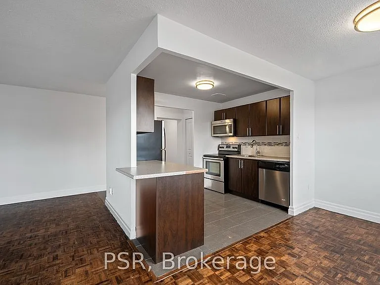 2300 Marine Dr — Photo 38