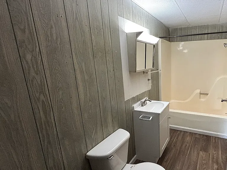 1034 Thornton Ave #5 — Photo 7