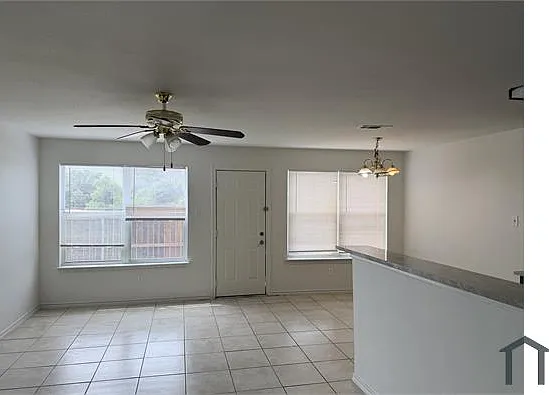 4600 Alamosa St — Photo 5