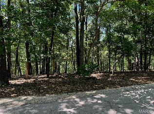 1561 Wolf Trail Rd, Ballwin, MO 63021