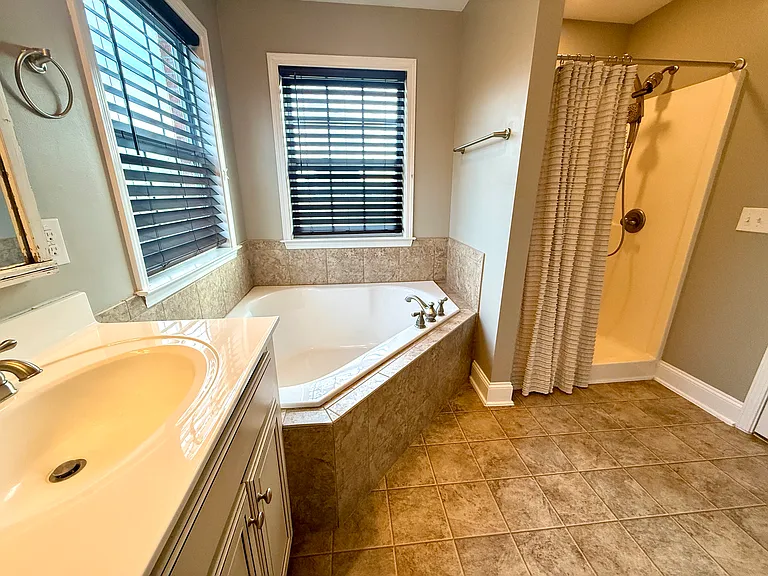 3403 Garrick Trce — Photo 34