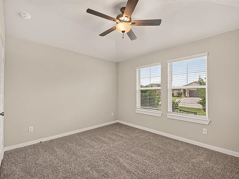 3219 Garner Ln — Photo 12