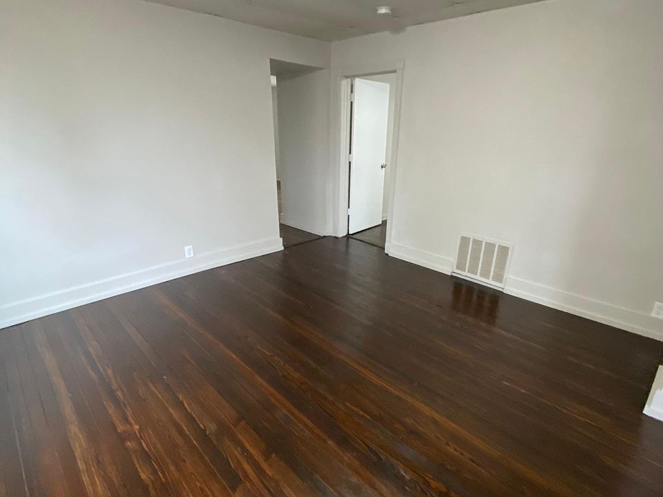 1st image of 100 W 19th St Floor 1