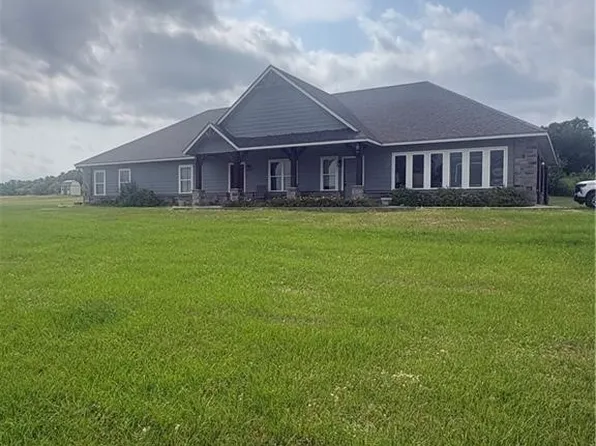 21887 Ranch Rd, Howe, OK 74940
