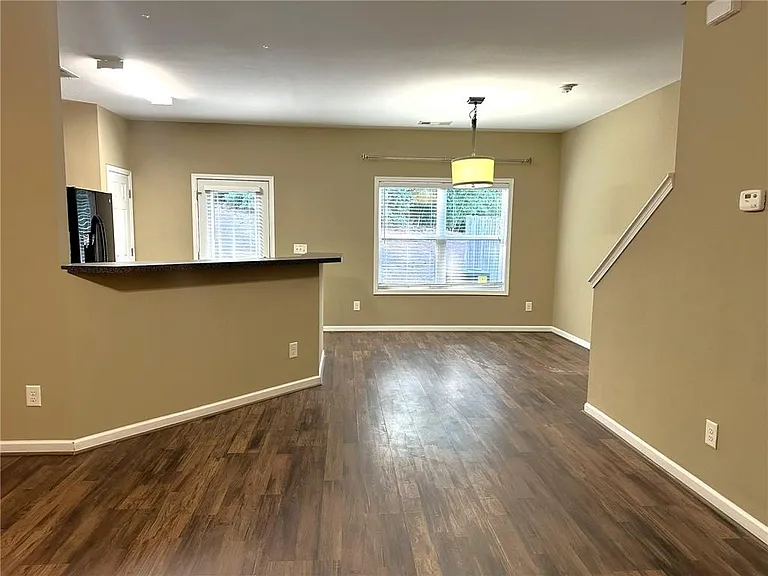 538 Oakside Pl — Photo 3