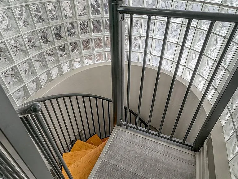 235 Cocoanut Ave #106B — Photo 38