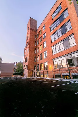 Rented by Nooklyn NYC LLC | media 118