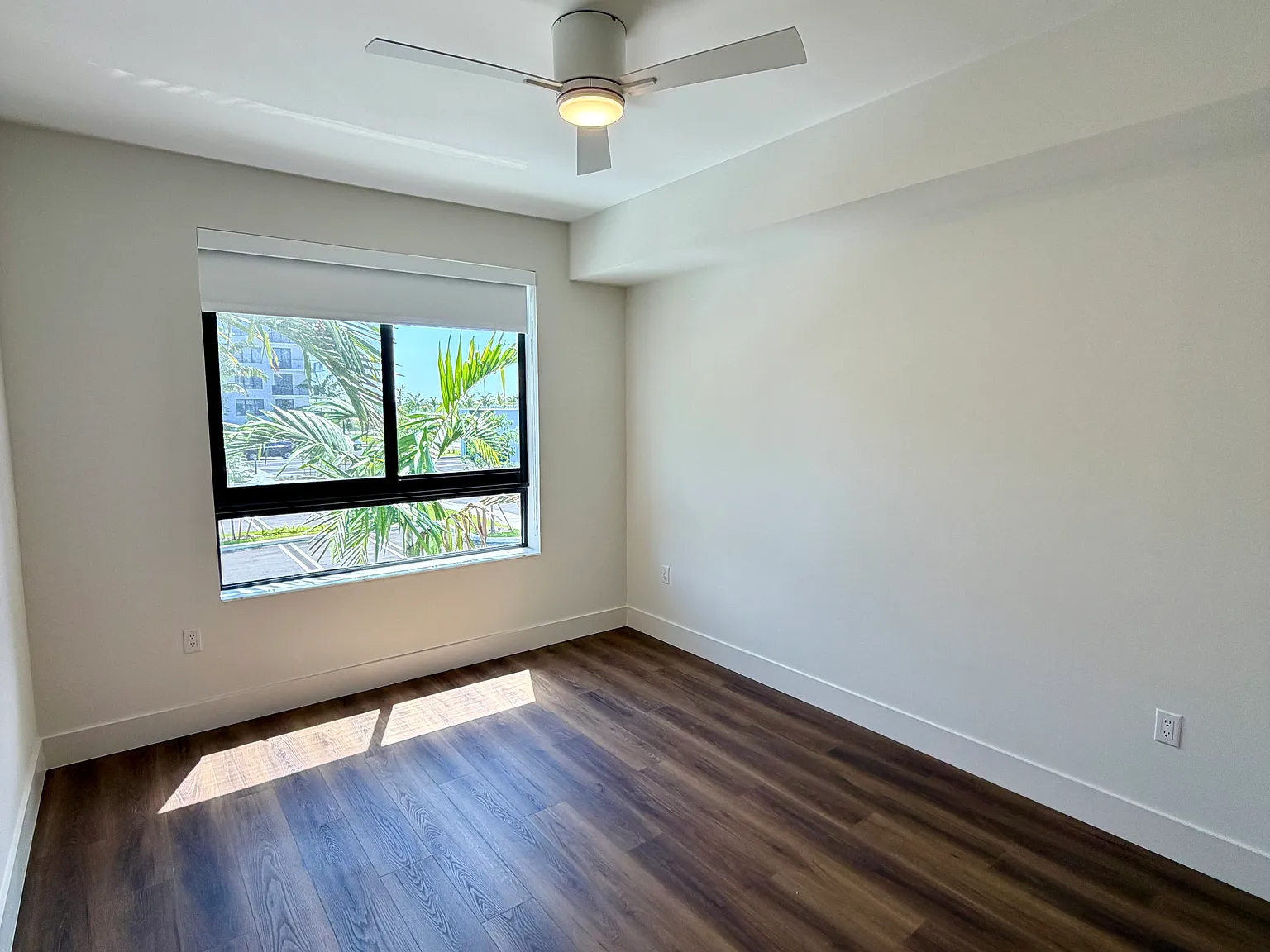 2 bed, 1038 sqft, $2,697 — Photo 4
