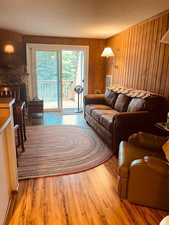 33 Shamrock Snowshoe Dr - Property Image