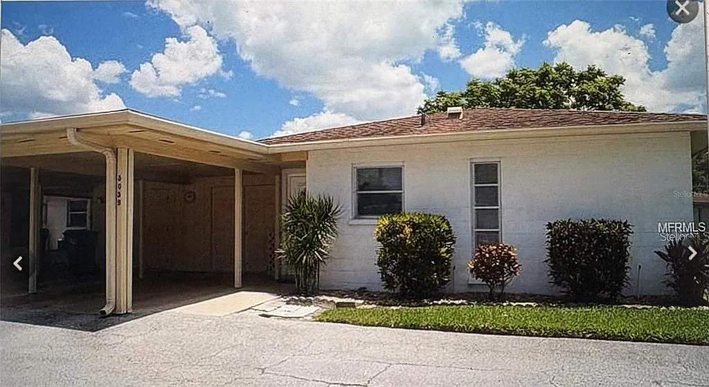 2 bed, 2.0 bath, 896 sqft, $1,900 — Photo 1