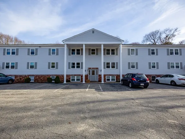 681 State Rd APT 4, Plymouth, MA 02360