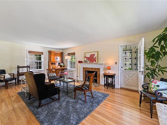 3rd image of 18 Fairfield Pl