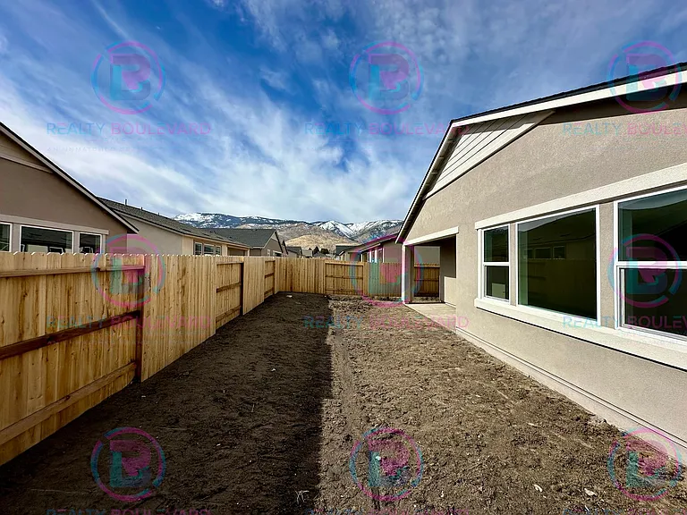 1405 Bravestone Ave — Photo 32