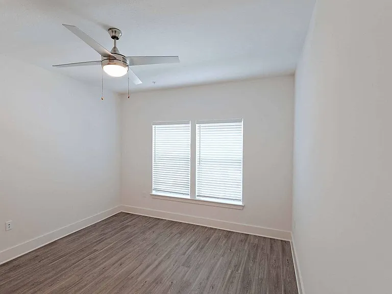 The Parian Luxury Apartments — Photo 106