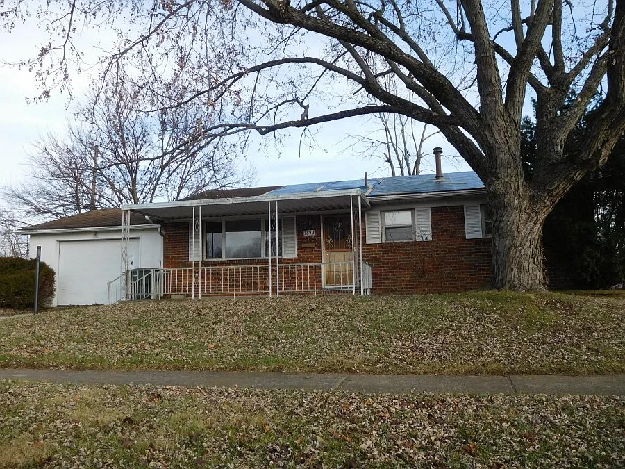 3890 Dresden St photo 1