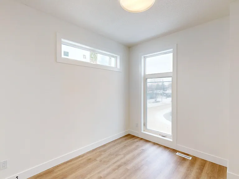 2202 35th St SW — Photo 17