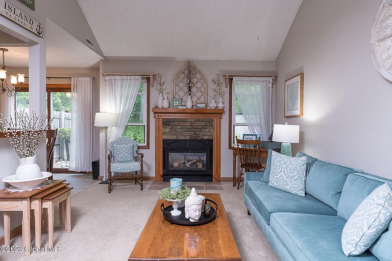 5th image of 504 Townwood Drive