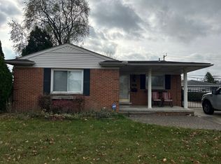 26411 W Warren St, Dearborn Heights, MI