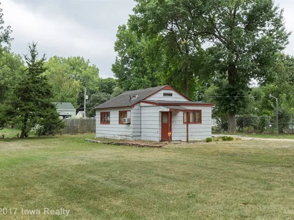 1525 E 15th St, Des Moines, IA 50316