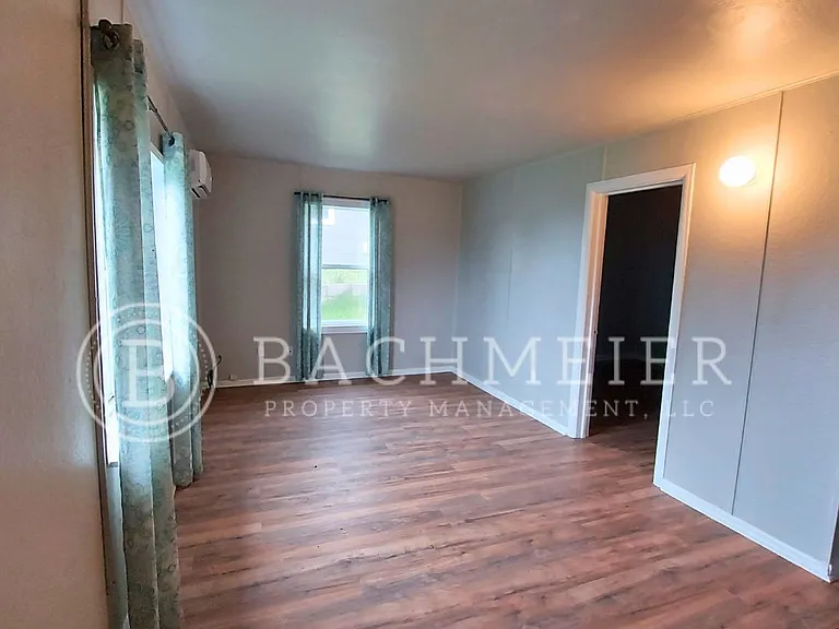 456 SE Cherry St — Photo 4