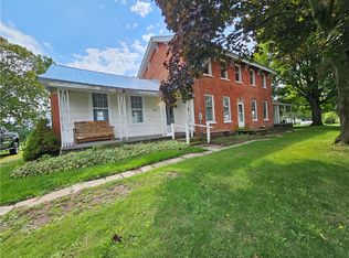 10228 Telegraph Rd, Middleport, NY 14105