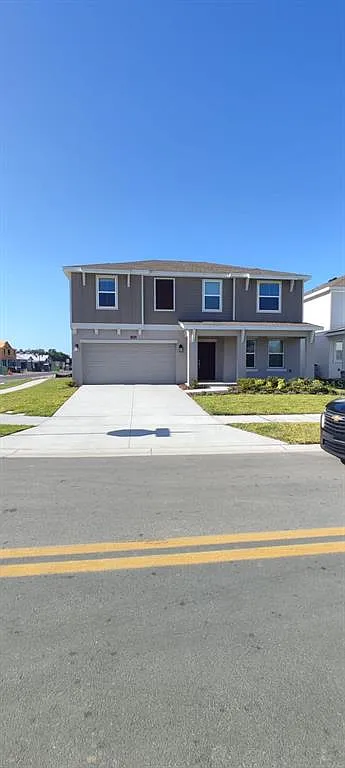 5 bed, 2.5 bath, 2986 sqft, $2,950 — Photo 2