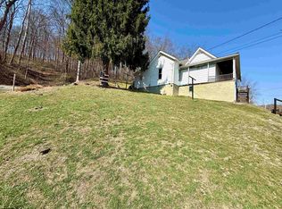 122 Windy Hill Dr, Mannington, WV