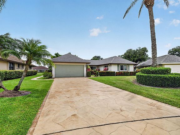 2nd image of 10460 Greentrail Drive N