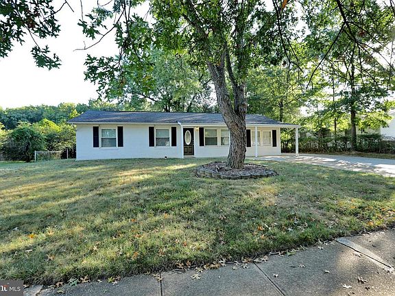 2nd image of 318 Barksdale Ave