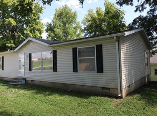 205 S 2nd St, Petersburg, IN 47567