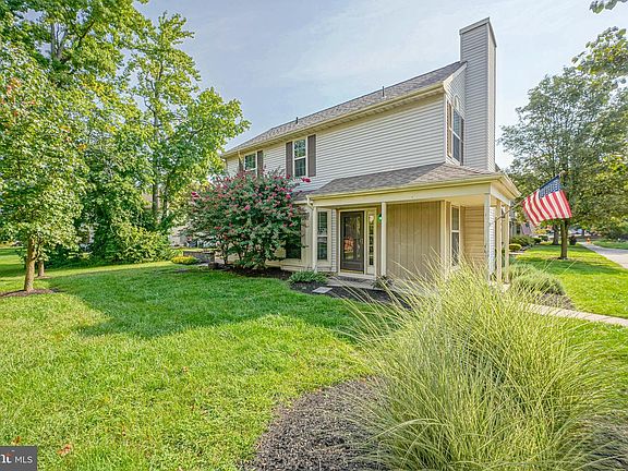 3rd image of 608 Foxton Ct