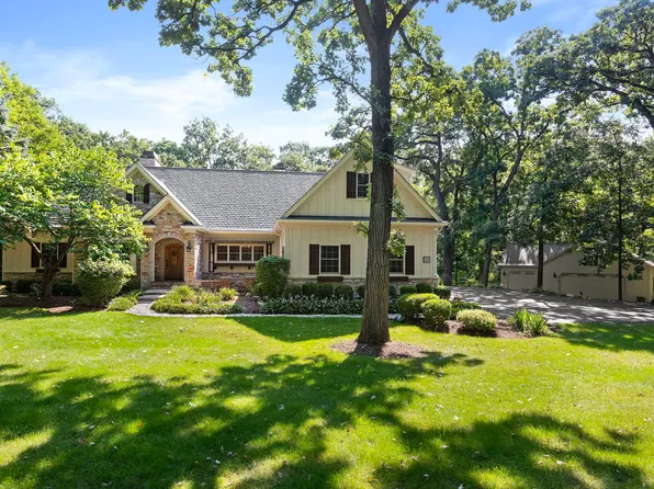 7420 S Rawson Bridge Rd, Cary, IL 60013