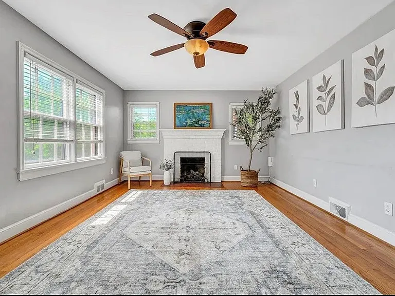 2326 Carlton Rd SW — Photo 3