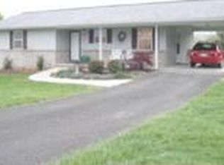 1228 Faith Ln, Dandridge, TN 37725