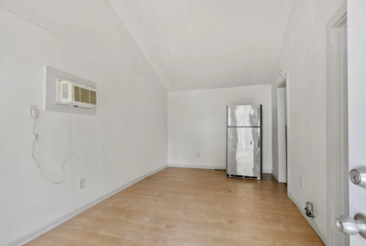 1 bed, 650 sqft, $950 — Photo 2