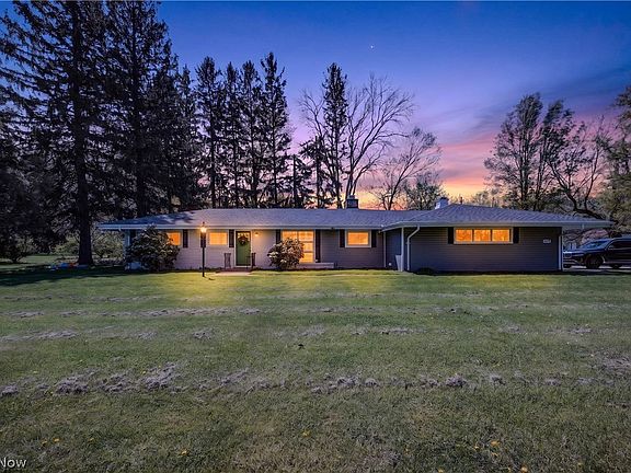 4th image of 8078 Mentor Ave