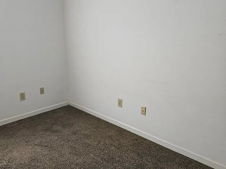 2302 Raleigh Ct #2 — Photo 23