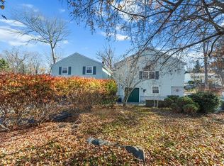 29 Woodlawn Rd, Randolph, MA 02368